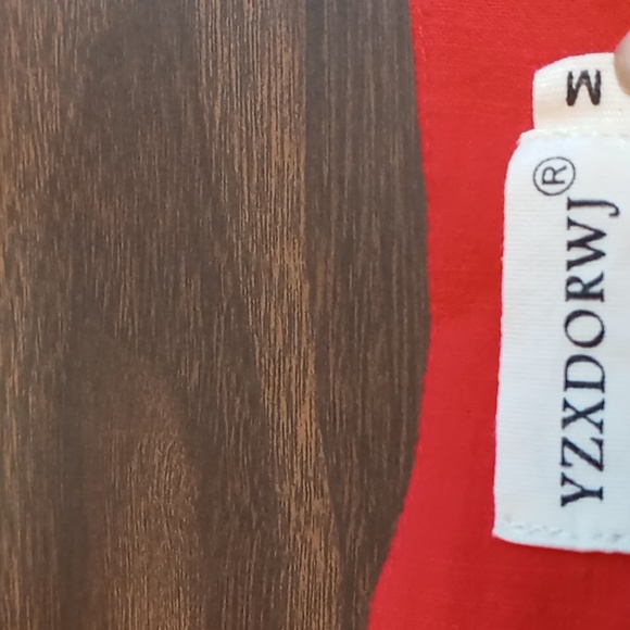 XZXDORWJ Red Blouse w Flower Embroidered Embellishments M - Picture 6 of 6